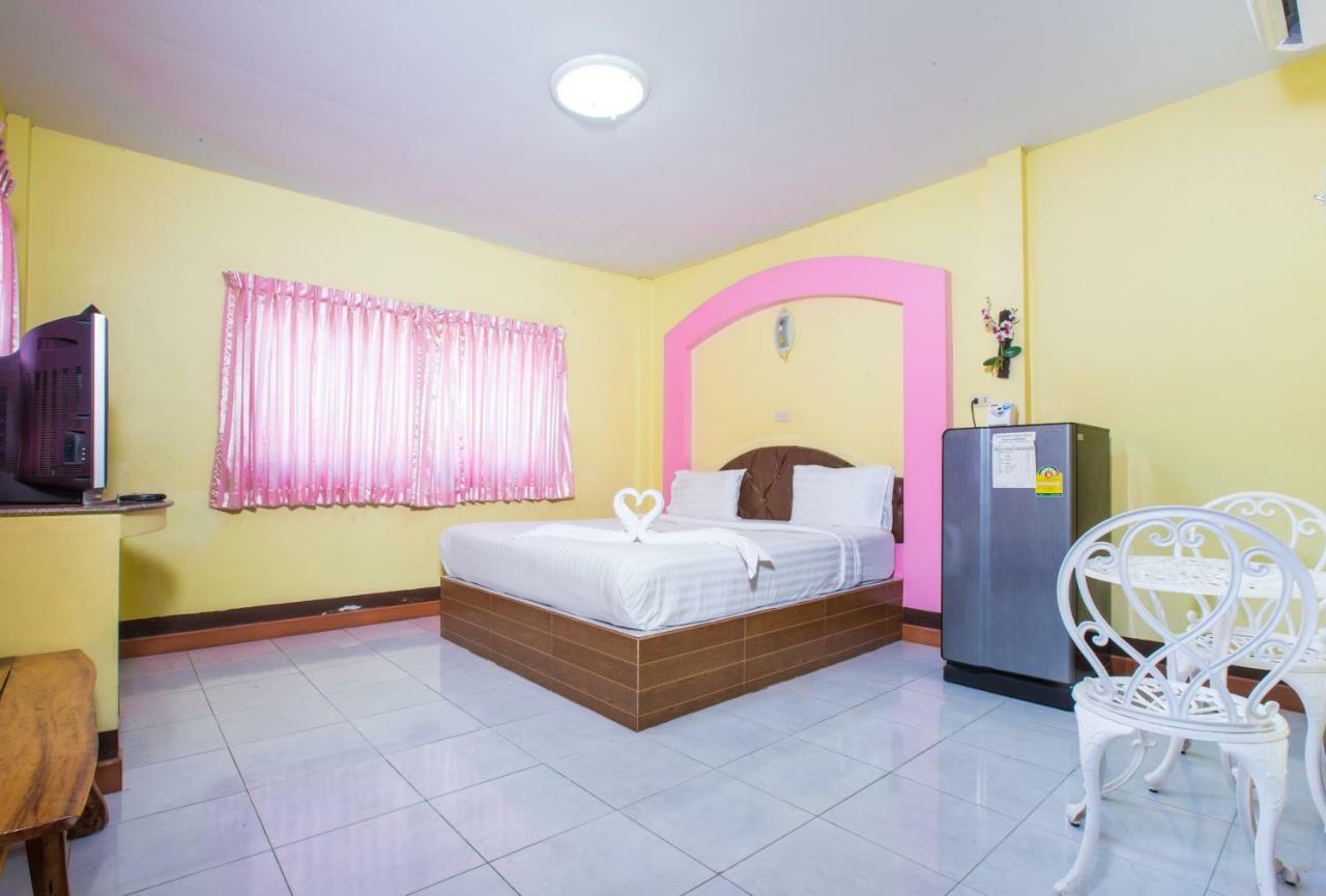 Jintana Resort Buriram Exteriör bild
