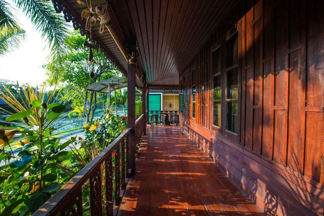 Jintana Resort Buriram Exteriör bild