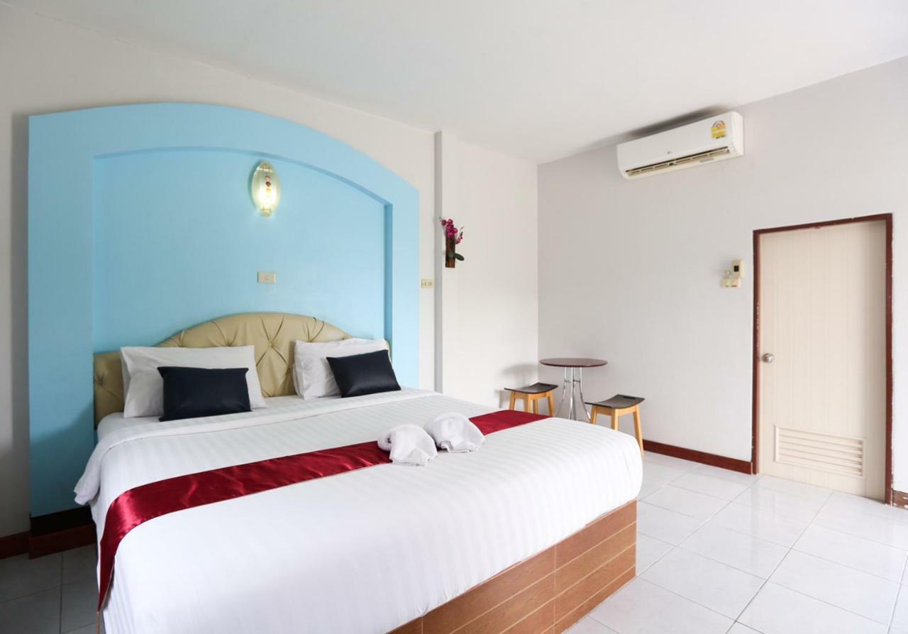 Jintana Resort Buriram Exteriör bild