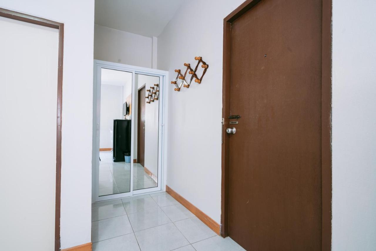 Jintana Resort Buriram Exteriör bild