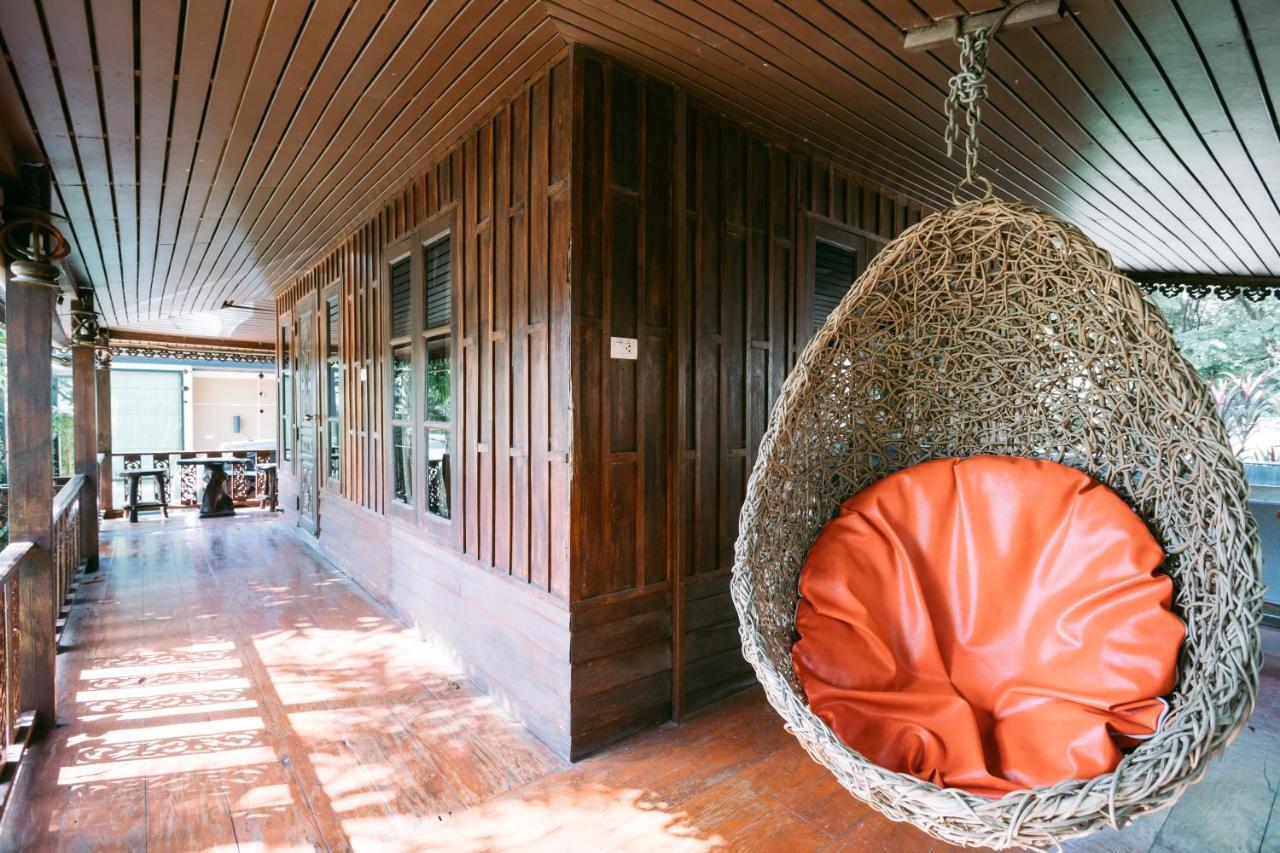 Jintana Resort Buriram Exteriör bild